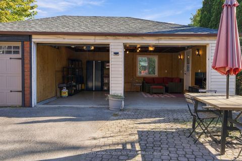 Photo 31 at 137 Evelyn Avenue, High Park North, Toronto
