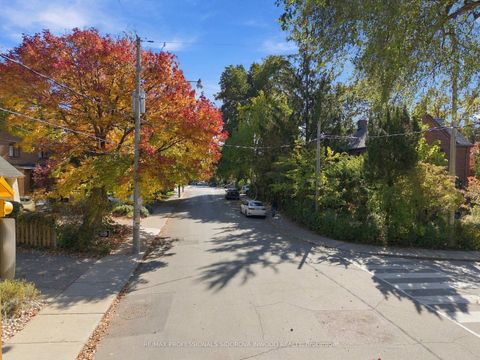 Photo 39 at 137 Evelyn Avenue, High Park North, Toronto