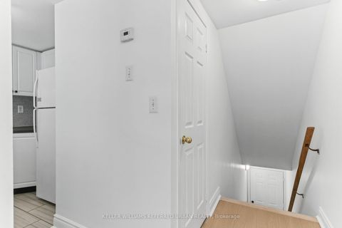 Photo 3 at 2016 - 3035 Finch Avenue W, Humbermede, Toronto