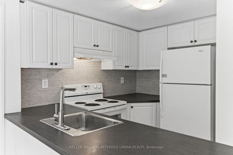 Photo 12 at 2016 - 3035 Finch Avenue W, Humbermede, Toronto