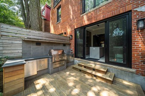 Photo 42 at 33 Tranby Avenue, Annex, Toronto
