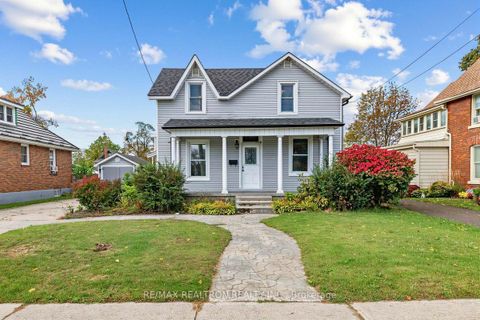 Photo 1 at 52 Parkside Drive, Queen's Park, Barrie