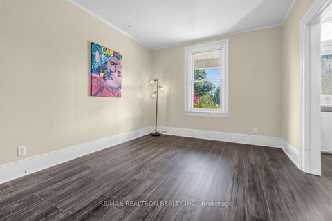 Photo 4 at 52 Parkside Drive, Queen's Park, Barrie