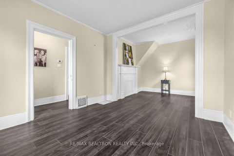 Photo 7 at 52 Parkside Drive, Queen's Park, Barrie