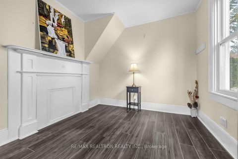 Photo 8 at 52 Parkside Drive, Queen's Park, Barrie