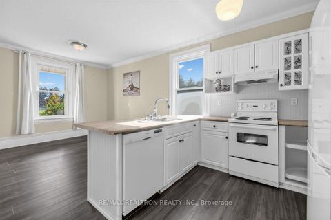 Photo 14 at 52 Parkside Drive, Queen's Park, Barrie