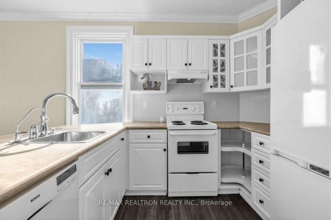 Photo 15 at 52 Parkside Drive, Queen's Park, Barrie