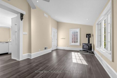 Photo 17 at 52 Parkside Drive, Queen's Park, Barrie