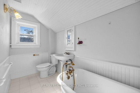 Photo 28 at 52 Parkside Drive, Queen's Park, Barrie