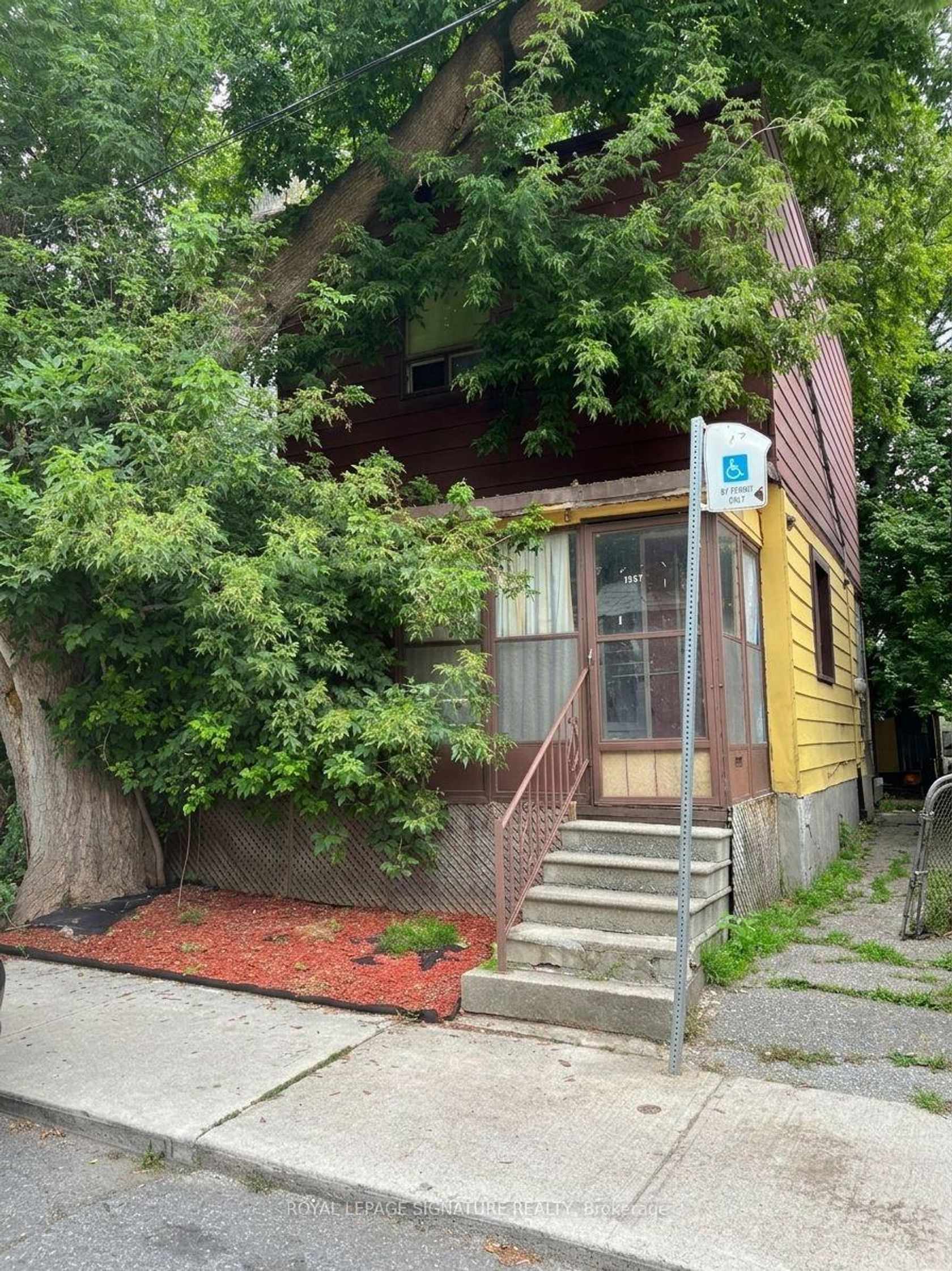 167 Craven Road, Coxwell, Toronto 