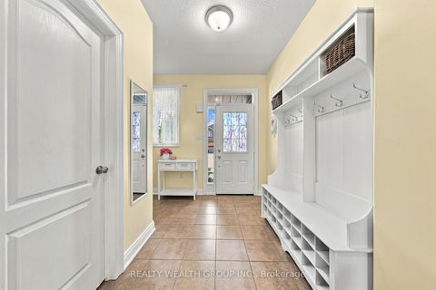 Photo 4 at 43 Booth Lane, Painswick South, Barrie