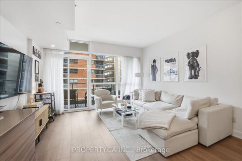 Photo 1 at 606 - 210 Simcoe Street, Chinatown, Toronto