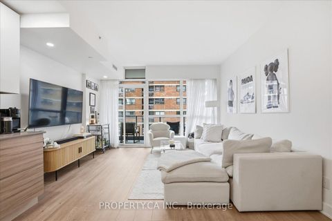 Photo 2 at 606 - 210 Simcoe Street, Chinatown, Toronto