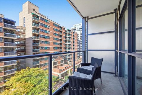 Photo 19 at 606 - 210 Simcoe Street, Chinatown, Toronto