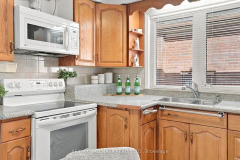 Photo 7 at 29 Willowbrook Road, Mimico, Toronto