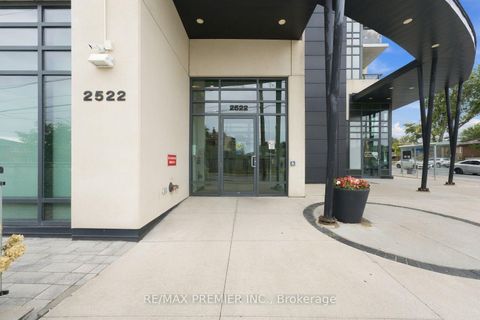 Photo 3 at 407 - 2522 Keele Street, Maple Leaf, Toronto