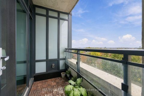 Photo 31 at 407 - 2522 Keele Street, Maple Leaf, Toronto