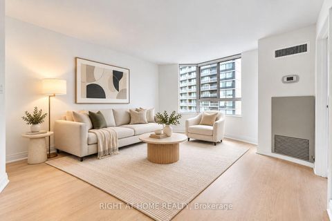 Photo 15 at 909 - 44 Gerrard Street W, Bay Street Corridor, Toronto