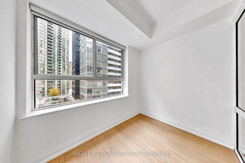 Photo 22 at 909 - 44 Gerrard Street W, Bay Street Corridor, Toronto