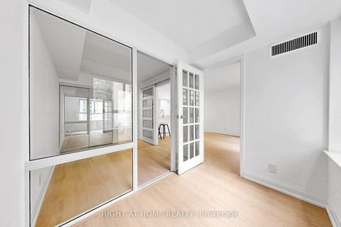 Photo 24 at 909 - 44 Gerrard Street W, Bay Street Corridor, Toronto