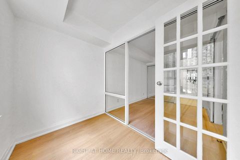 Photo 25 at 909 - 44 Gerrard Street W, Bay Street Corridor, Toronto