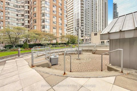Photo 33 at 909 - 44 Gerrard Street W, Bay Street Corridor, Toronto