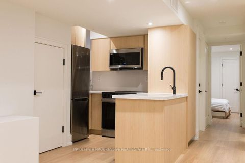 Photo 23 at 127 Glenvale Boulevard, Leaside, Toronto