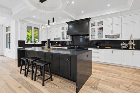 Photo 5 at 2019 Lilac Drive, Alcona, Innisfil