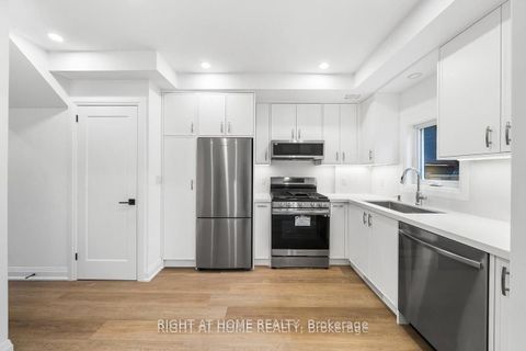Photo 6 at 147 Forman Avenue, Mount Pleasant East, Toronto