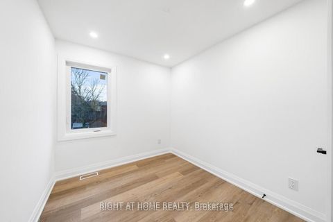 Photo 14 at 147 Forman Avenue, Mount Pleasant East, Toronto