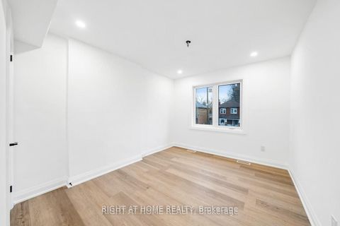 Photo 15 at 147 Forman Avenue, Mount Pleasant East, Toronto