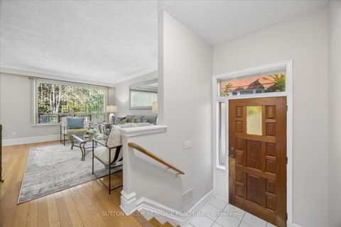 Photo 6 at 80 Applefield Drive, Bendale, Toronto
