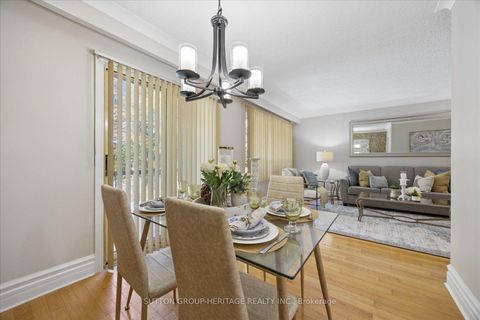 Photo 11 at 80 Applefield Drive, Bendale, Toronto