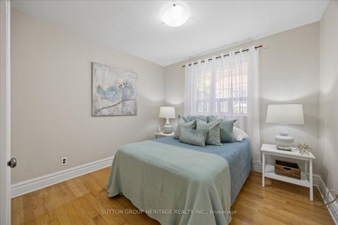 Photo 19 at 80 Applefield Drive, Bendale, Toronto
