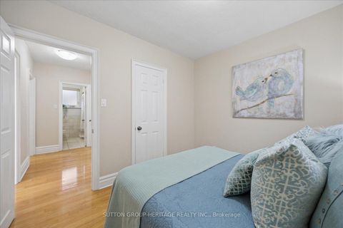 Photo 20 at 80 Applefield Drive, Bendale, Toronto