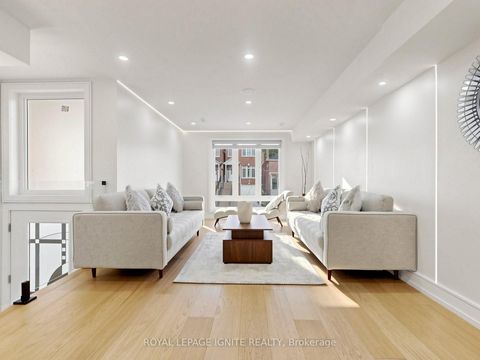 Photo 4 at 52A Robinson Avenue, Oakridge, Toronto