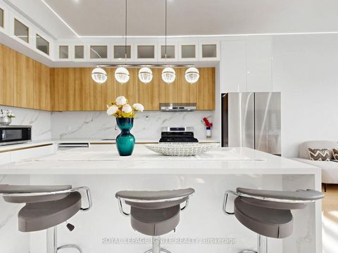 Photo 16 at 52A Robinson Avenue, Oakridge, Toronto
