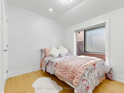 Photo 37 at 52A Robinson Avenue, Oakridge, Toronto
