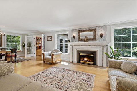 Photo 3 at 109 Highland Lane, Mill Pond, Richmond Hill