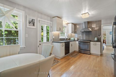Photo 11 at 109 Highland Lane, Mill Pond, Richmond Hill