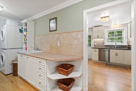 Photo 13 at 109 Highland Lane, Mill Pond, Richmond Hill