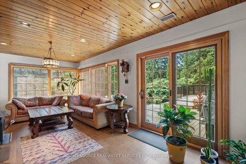 Photo 14 at 109 Highland Lane, Mill Pond, Richmond Hill