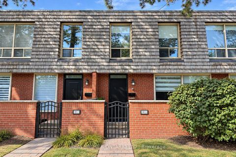 Photo 1 at 3 - 69 Upper Canada Drive, Windfields, Toronto