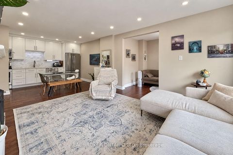 Photo 11 at 3 - 69 Upper Canada Drive, Windfields, Toronto