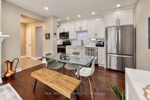 Photo 14 at 3 - 69 Upper Canada Drive, Windfields, Toronto