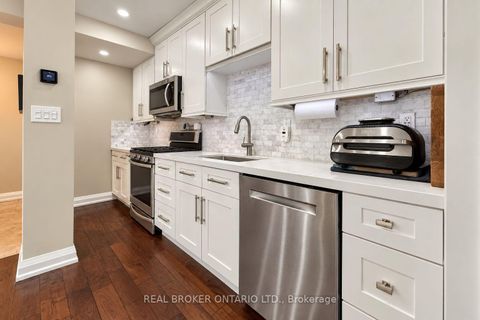 Photo 15 at 3 - 69 Upper Canada Drive, Windfields, Toronto