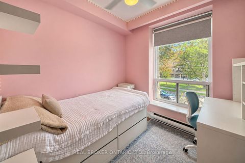 Photo 25 at 3 - 69 Upper Canada Drive, Windfields, Toronto