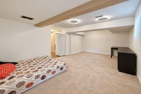 Photo 36 at 3 - 69 Upper Canada Drive, Windfields, Toronto
