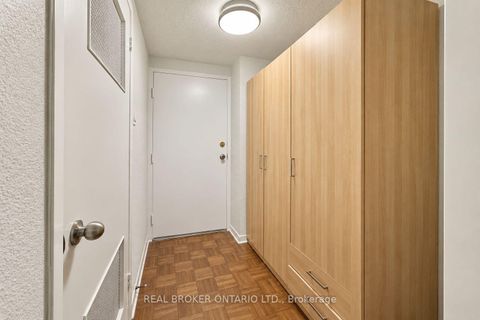Photo 37 at 3 - 69 Upper Canada Drive, Windfields, Toronto