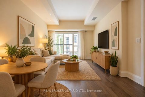 Photo 3 at 208 - 1 Old Mill Drive, Swansea, Toronto
